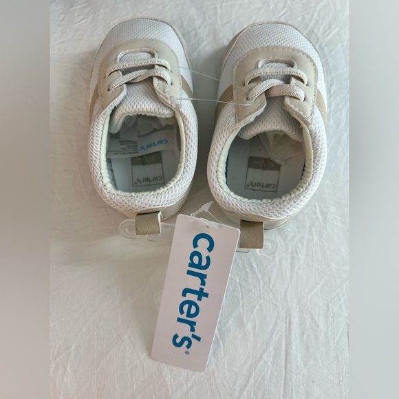 NWT Carter's White and Tan Kids Shoes ( Size 4) 9-12 months - Picture 2 of 3